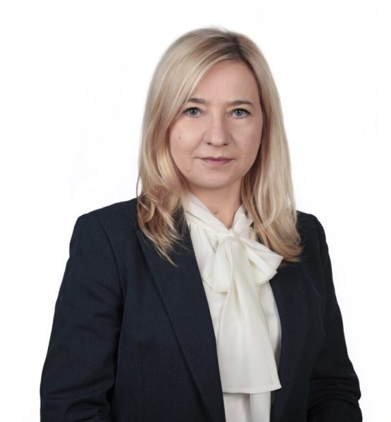 GPF_2244-Joanna-CD1k_-DO-STRONY-768x794