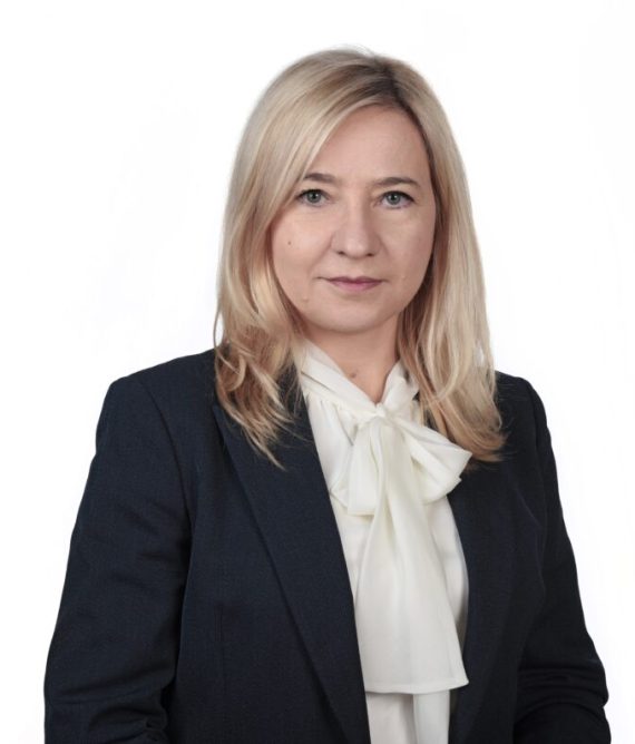 GPF_2244-Joanna-CD1k_-DO-STRONY-768x794